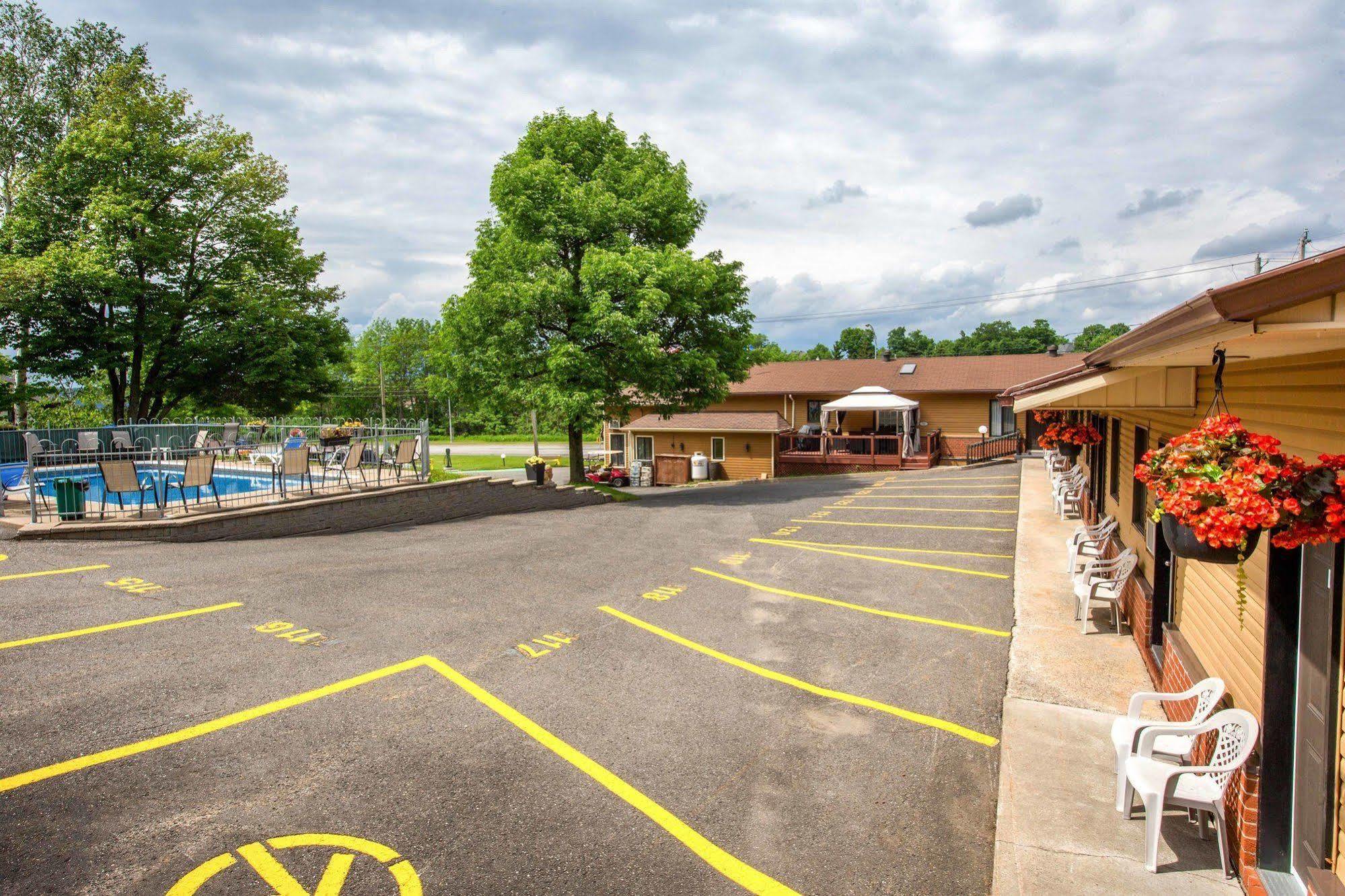 Motel Et Camping Etchemin Lévis エクステリア 写真